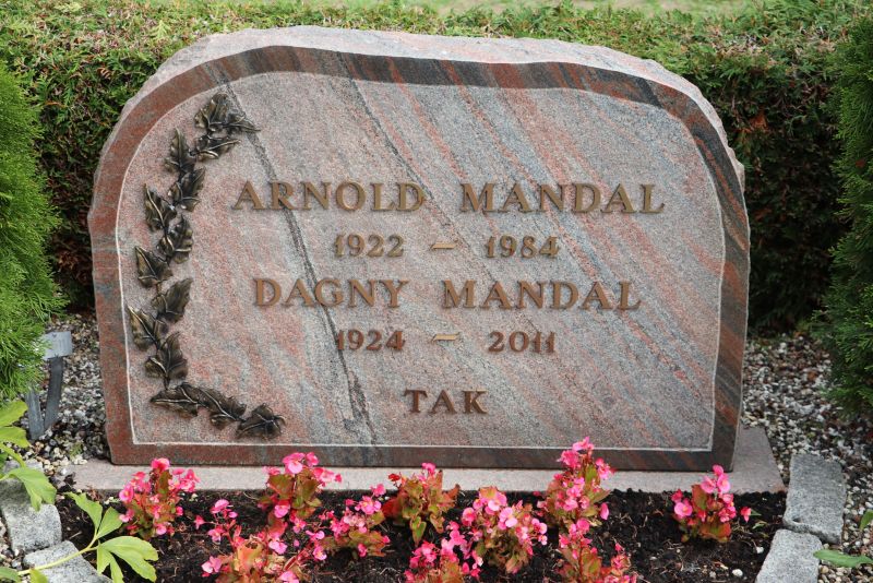 Arnold Mandal.JPG